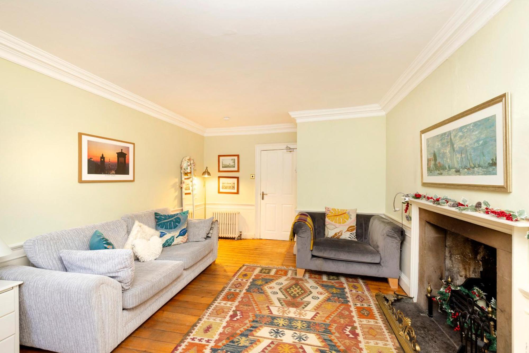 Joivy Beautiful Apartment, Private Garden, Calton Hill エディンバラ エクステリア 写真