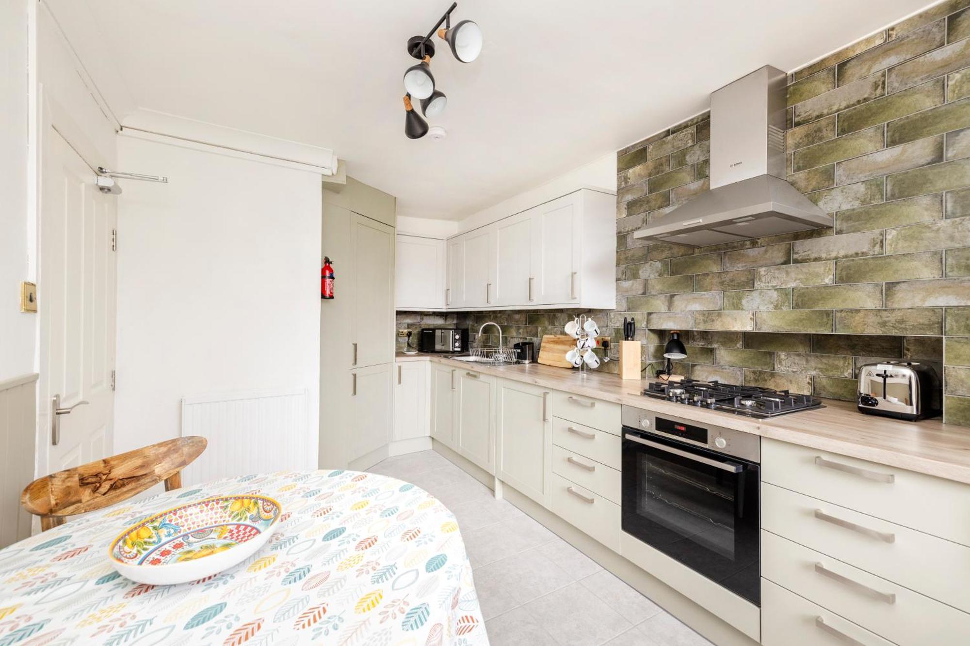 Joivy Beautiful Apartment, Private Garden, Calton Hill エディンバラ エクステリア 写真